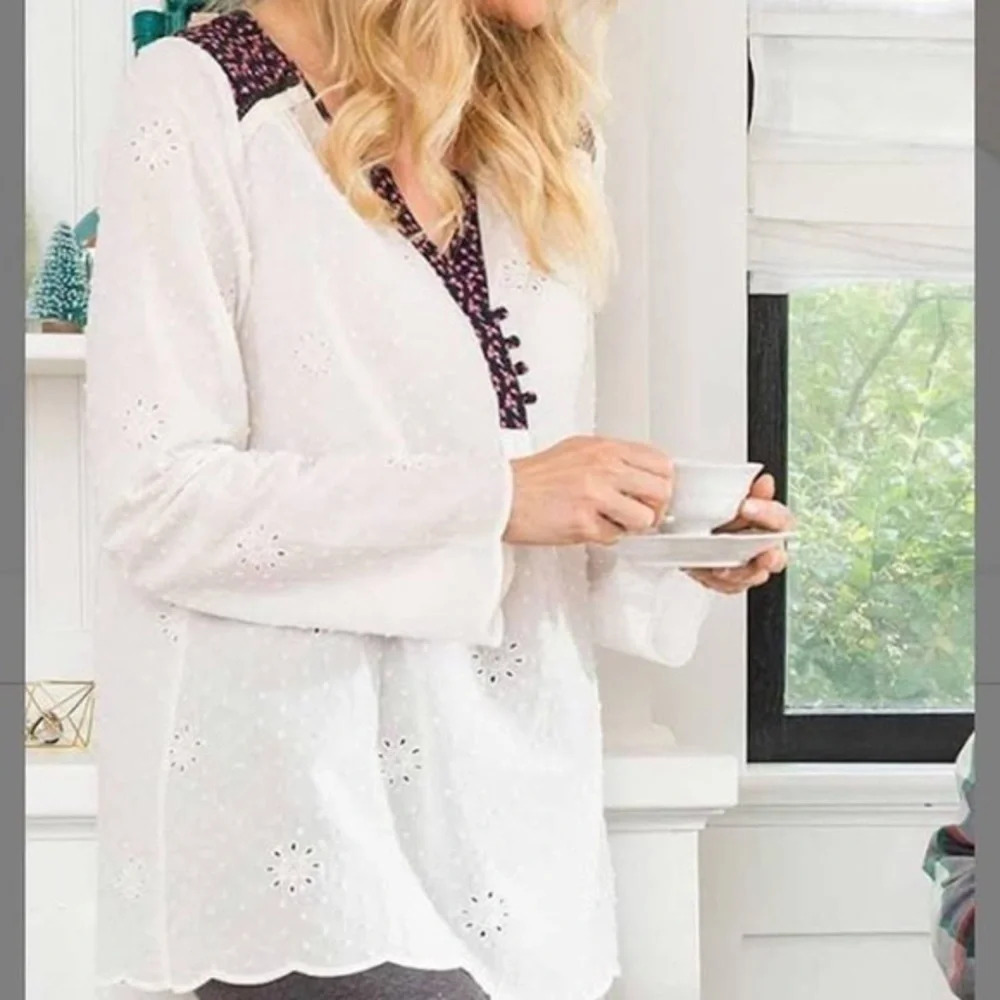 𝅺MATILDA Jane White Floral Top